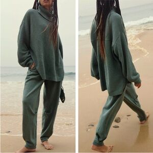 Cozy Green Women's Sweater